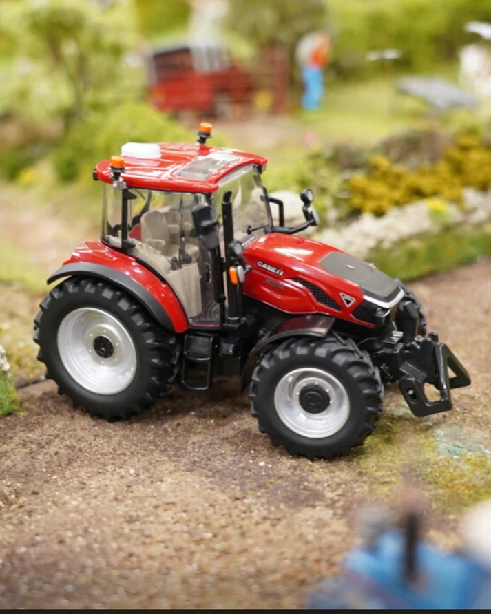 Britains CASE Farmall 120C Tractor 1:32 Scale Model | New Boxed 43428 Farm Toy